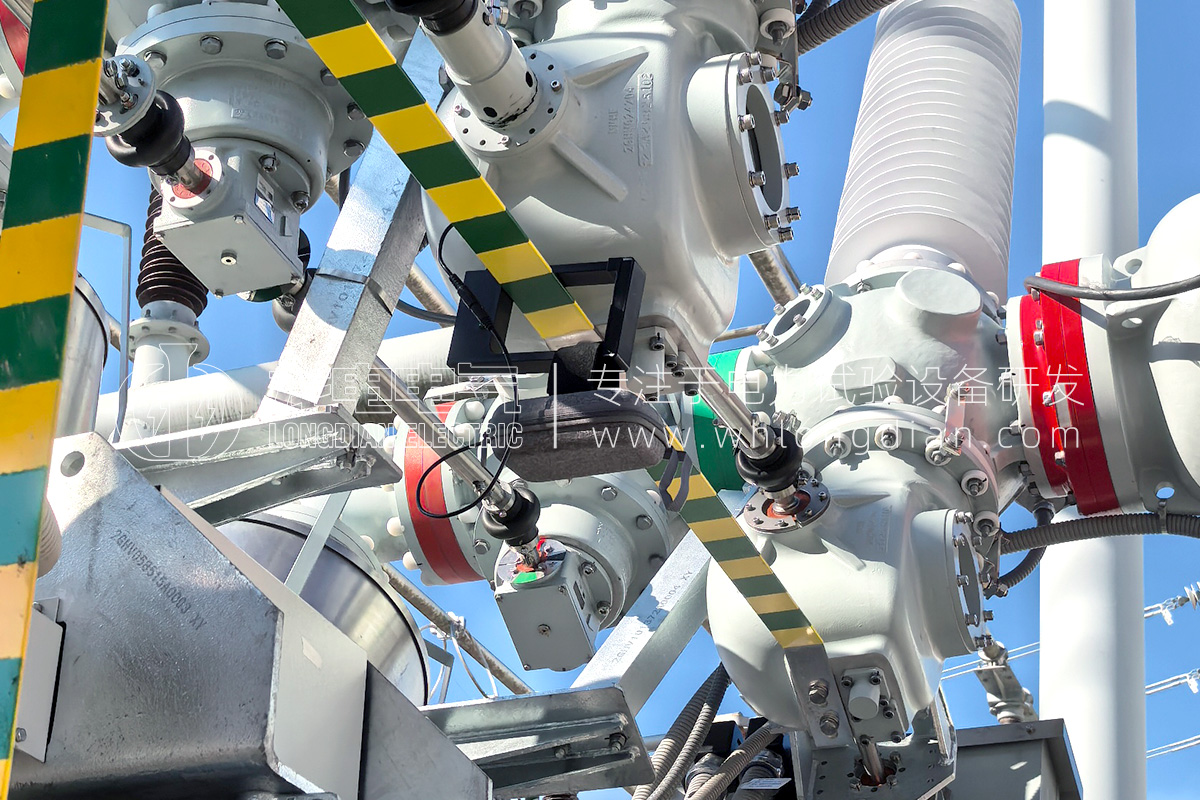 告別繁瑣收放線(xiàn)！武漢龍電電氣新一代無(wú)線(xiàn)雙端接地高壓開(kāi)關(guān)綜合特性測(cè)試儀革新上市